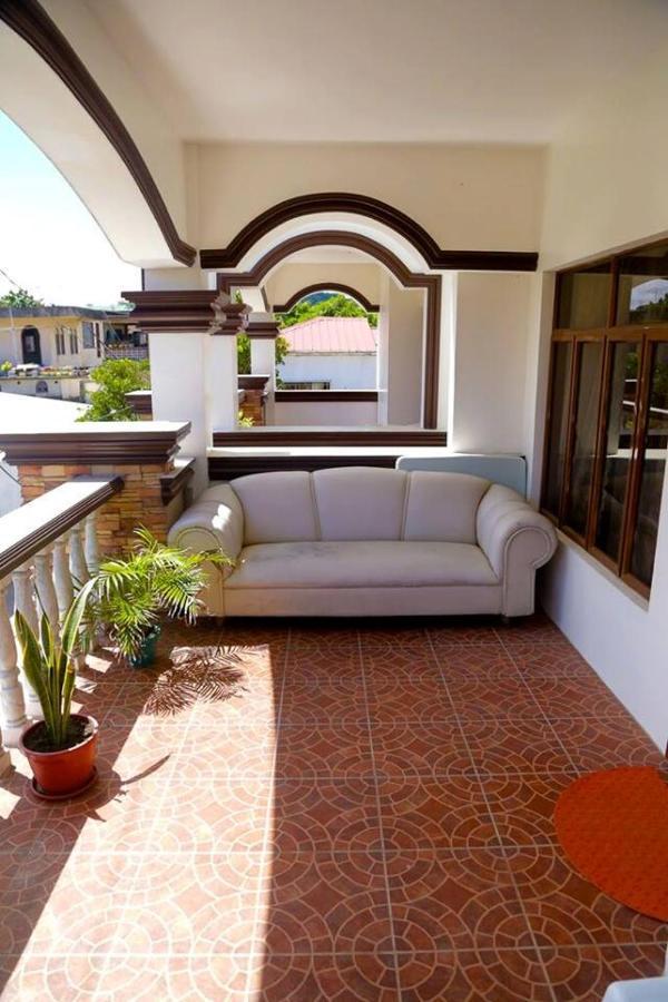 Florabells Iraya Guest House - Batanes Basco Kültér fotó