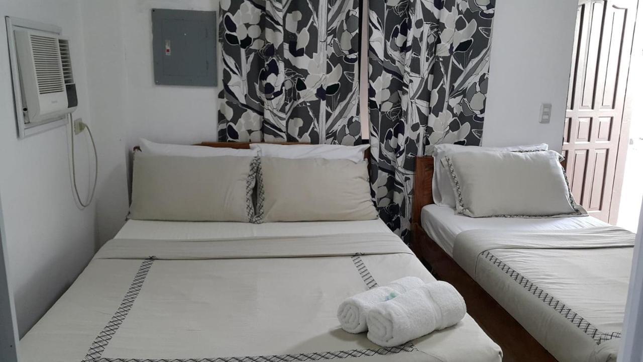 Florabells Iraya Guest House - Batanes Basco Kültér fotó